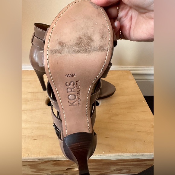Michael Kors high heels. Women’s size 9.5. - Picture 6 of 10